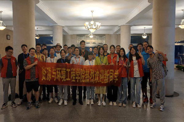 350vip8888新葡的京集团圆满完成2021级本科生迎新工作